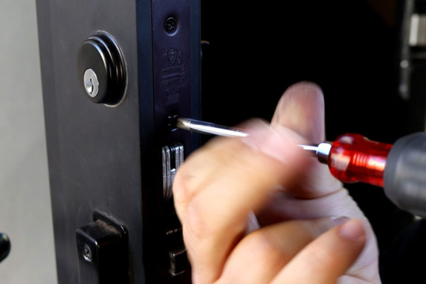 locksmith-lock-repair